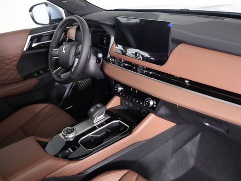 New 2026 Mitsubishi Outlander SEL image 34