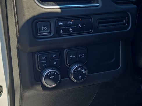 Certified 2023 Chevrolet Tahoe Z71 AWD/4WD image 27
