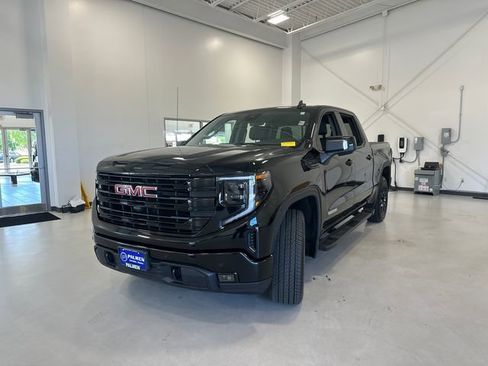 Used 2024 GMC Sierra 1500 Elevation w/ Elevation Premium Package AWD/4WD image 10
