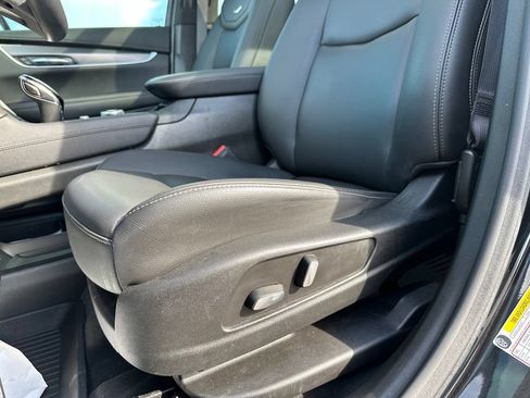 Used 2024 Cadillac XT6 Luxury AWD/4WD image 31