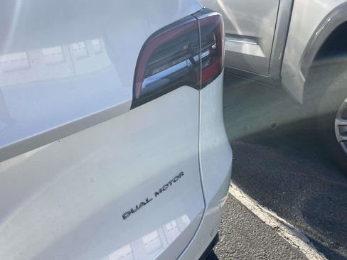Used 2021 Tesla Model Y Long Range AWD/4WD image 10