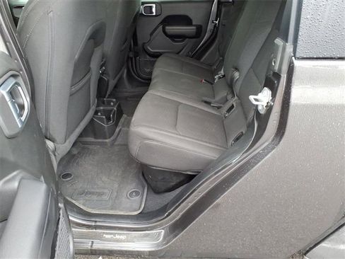 Used 2022 Jeep Gladiator Sport image 13