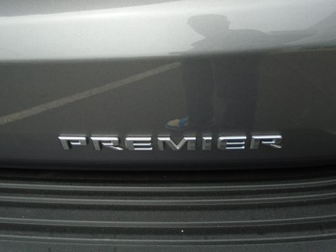 Certified 2021 Chevrolet Tahoe Premier w/ Premium Package AWD/4WD image 40
