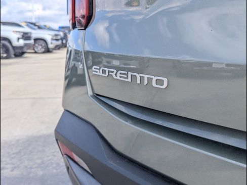 Used 2024 Kia Sorento SX image 10