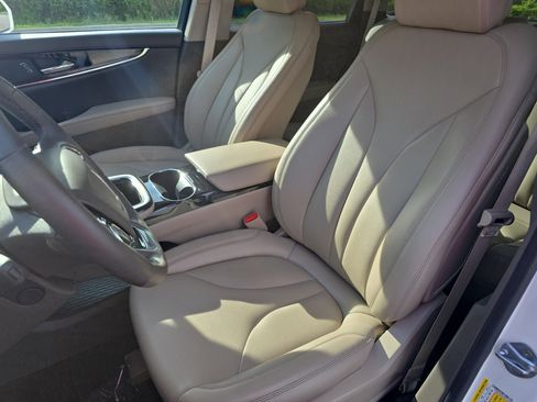 Certified 2023 Lincoln Nautilus AWD w/ Premium Package image 15