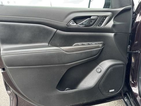 Used 2020 GMC Acadia SLT w/ Premium Package FWD image 21