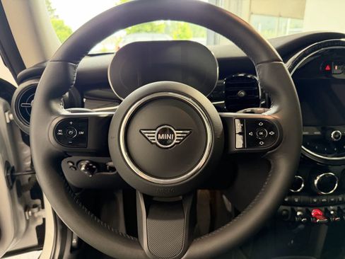 Used 2023 MINI Cooper 2-Door Hardtop FWD image 15