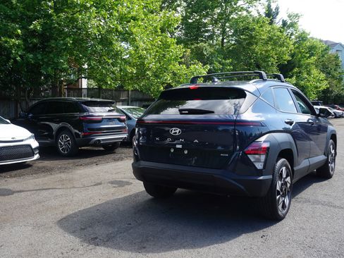 Used 2024 Hyundai Kona SEL w/ Convenience Package AWD/4WD image 4
