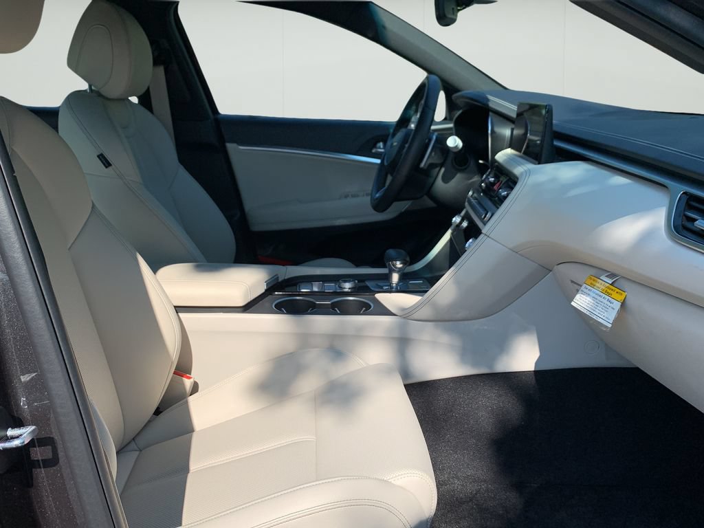 Certified 2026 Genesis G70 2.5T RWD image 36