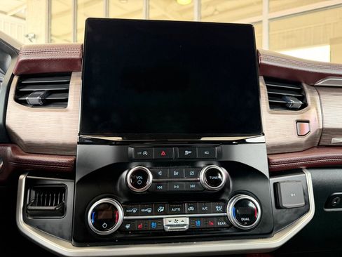 Used 2024 Ford Expedition Max Limited AWD/4WD image 12