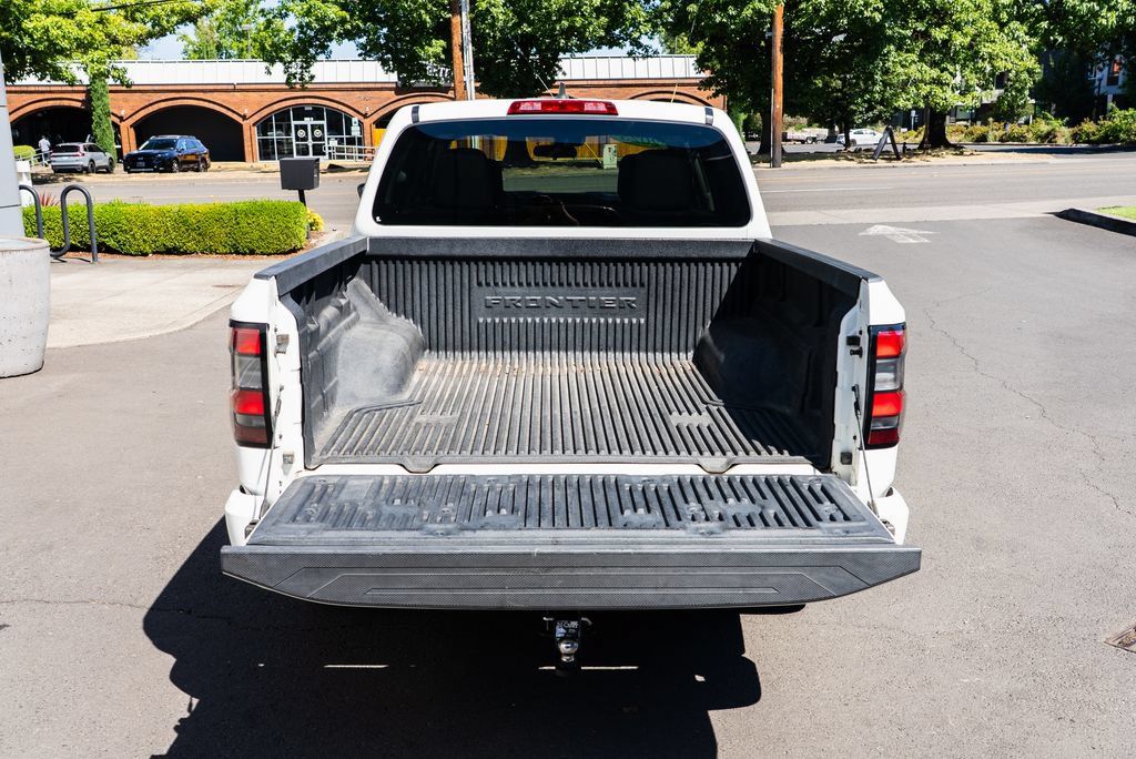 Used 2023 Nissan Frontier SV AWD/4WD image 8