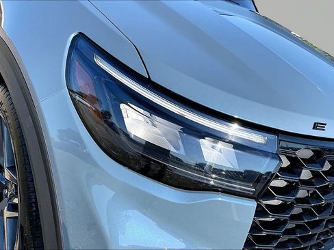 Certified 2025 Ford Explorer ST AWD/4WD image 30