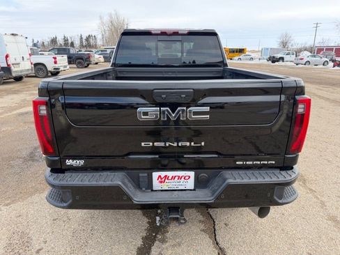 Used 2024 GMC Sierra 3500 Denali Ultimate AWD/4WD image 6