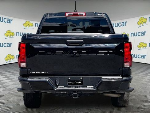 Used 2024 Chevrolet Colorado W/T AWD/4WD image 5