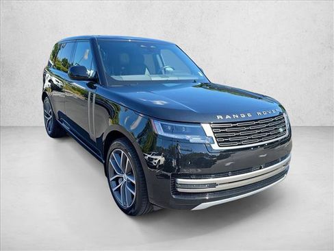 New 2025 Land Rover Range Rover SE image 3