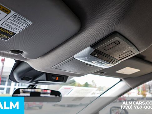 Used 2025 Nissan Rogue SV image 57