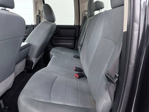 Used 2019 RAM 1500 Express AWD/4WD image 24