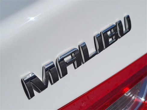 Used 2022 Chevrolet Malibu LS image 15