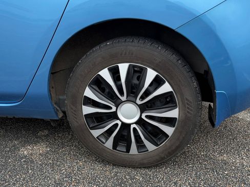 Used 2014 Nissan Leaf S FWD image 13