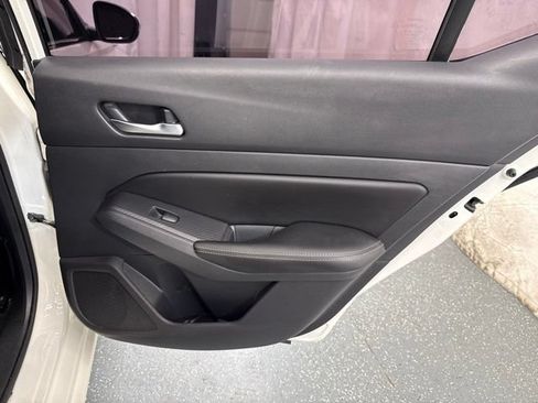 Used 2022 Nissan Altima 2.5 SV FWD image 10