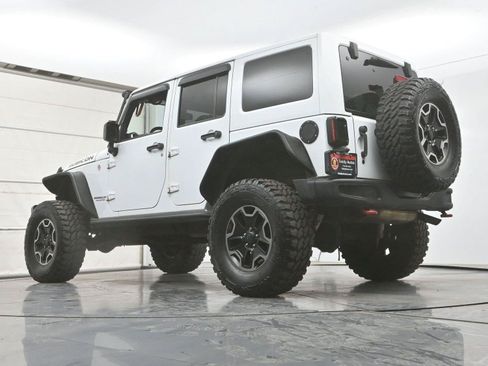 Used 2017 Jeep Wrangler Unlimited Rubicon AWD/4WD image 32