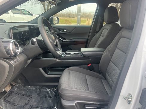 Certified 2025 Chevrolet Equinox LT image 11