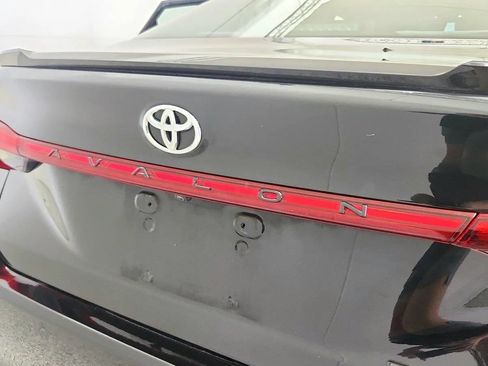 Used 2019 Toyota Avalon Touring w/ Advanced Safety Package FWD image 35