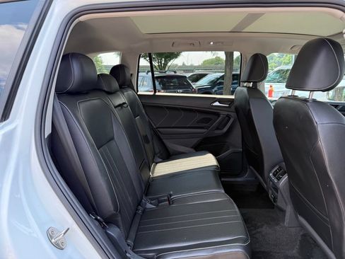 Used 2023 Volkswagen Tiguan SE w/ Panoramic Sunroof Package AWD/4WD image 31