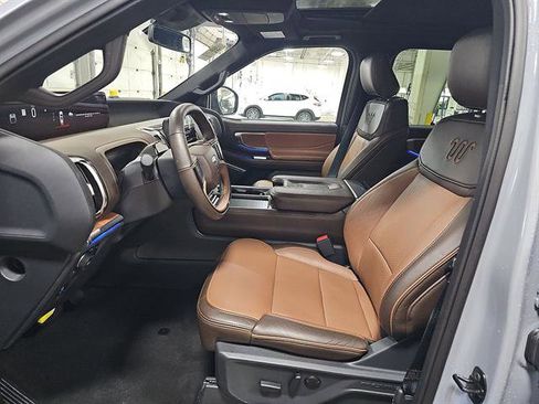 Used 2025 Ford Expedition King Ranch AWD/4WD image 11