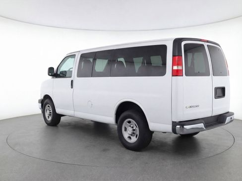 Used 2025 Chevrolet Express 3500 LT w/ LT Preferred Equipment Group image 6