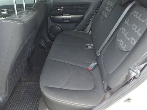 Used 2013 Kia Soul + w/ Audio Pkg FWD image 7