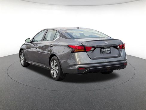 Used 2025 Nissan Altima 2.5 S image 7