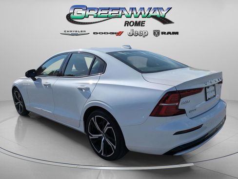 Used 2024 Volvo S60 B5 Core AWD/4WD image 5