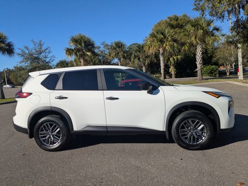 New 2026 Nissan Rogue S image 3