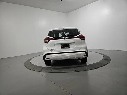 Certified 2025 Nissan Kicks Play S FWD image 4