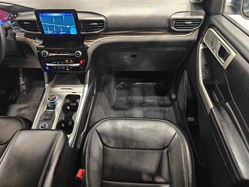 Used 2023 Ford Explorer Limited w/ Equipment Group 301A AWD/4WD image 30