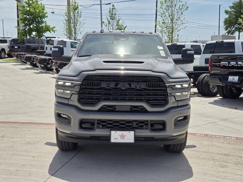 New 2026 RAM 2500 Laramie AWD/4WD image 10