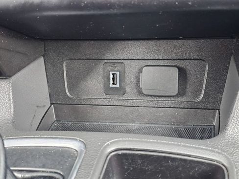 Used 2017 Ford Escape Titanium FWD image 32