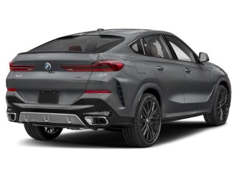 Used 2024 BMW X6 M60i AWD/4WD image 2