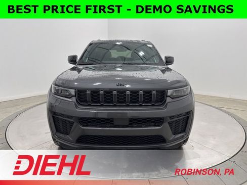 New 2026 Jeep Grand Cherokee Laredo image 2