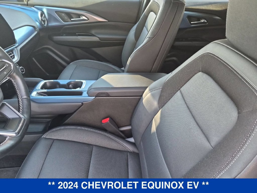 Used 2024 Chevrolet Equinox EV LT AWD/4WD image 14