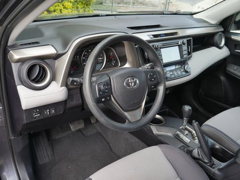 Used 2014 Toyota RAV4 XLE FWD image 4