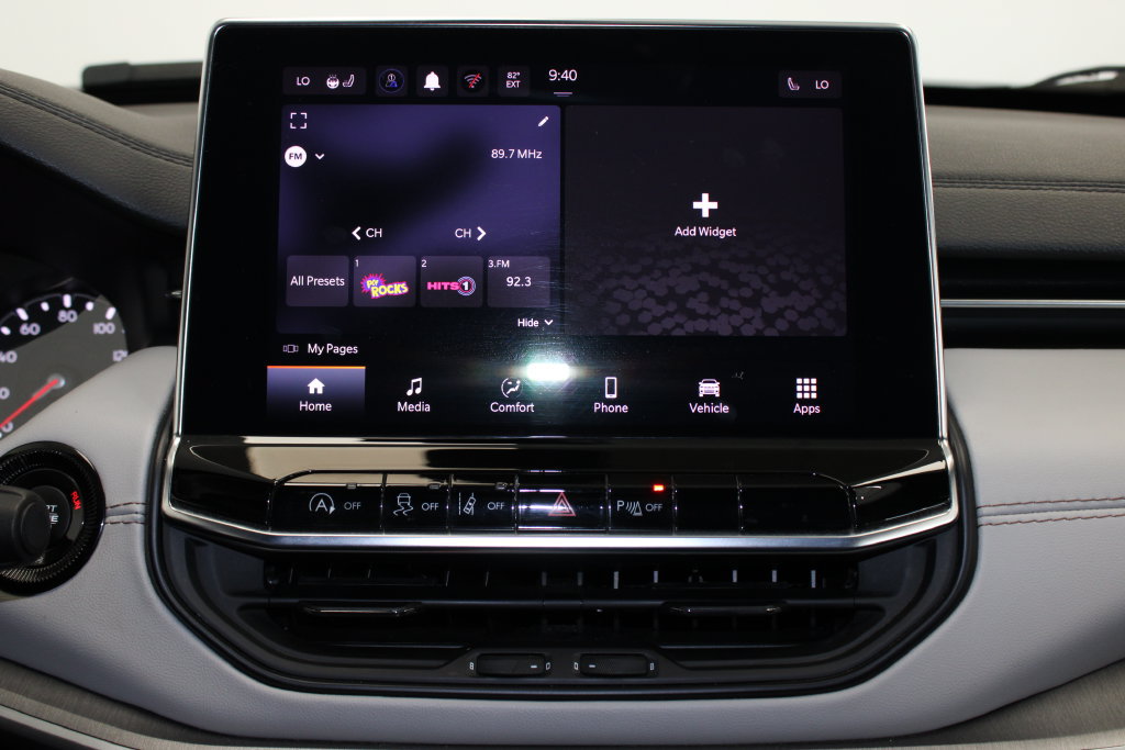 Used 2025 Jeep Compass Limited AWD/4WD image 12