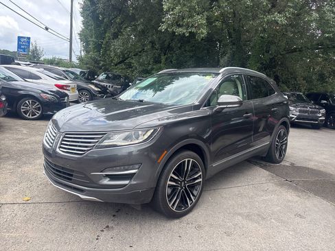 Used 2018 Lincoln MKC Reserve AWD/4WD image 2