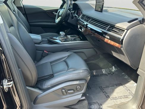 Used 2019 Audi Q7 3.0T Prestige w/ Prestige Package AWD/4WD image 10