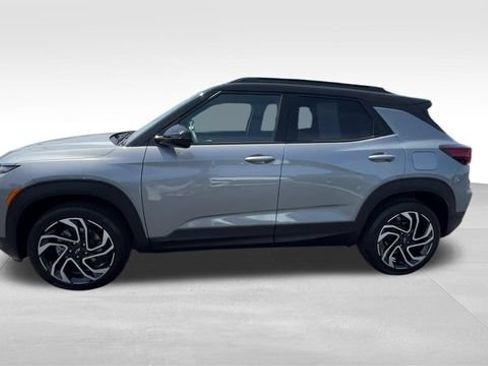 Certified 2026 Chevrolet TrailBlazer RS w/ Convenience Package AWD/4WD image 3