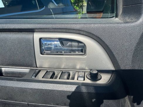 Used 2015 Ford Expedition EL XLT w/ Equipment Group 202A AWD/4WD image 12