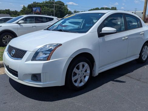Used 2012 Nissan Sentra 2.0 SR w/ Convenience Pkg FWD image 3