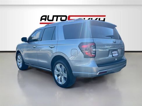 Used 2024 Ford Expedition Platinum image 5