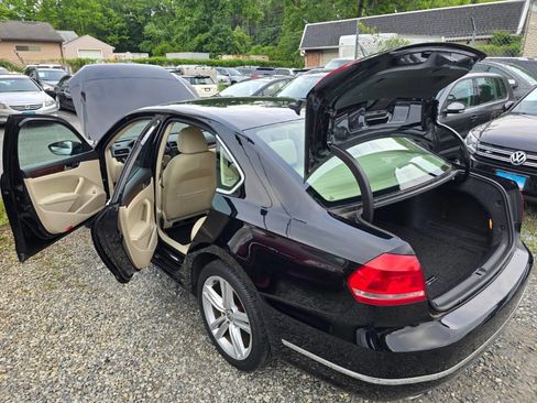 Used 2012 Volkswagen Passat 3.6 SEL Premium image 10